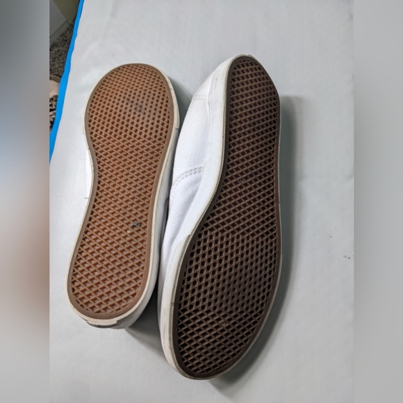 White Vans size 8.5 women's - Picture 8 of 8